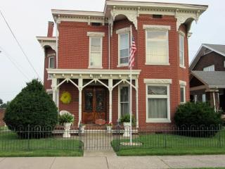 317 Main St, Henderson, KY 42420-2952