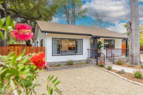 385 Burnham Rd, Oak View, CA 93022-9319