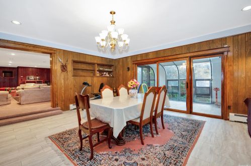 613 Caledonia Rd, Huntington Station NY 11746-5122 exterior