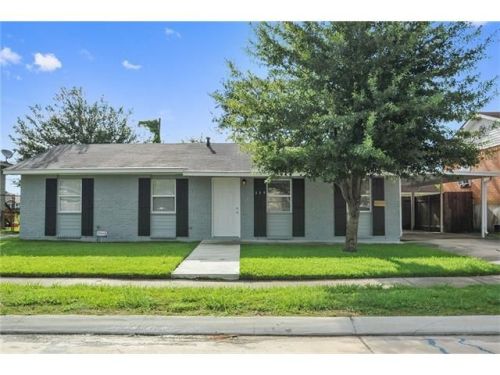 325 Willowbrook Dr, Gretna, LA 70056-7817