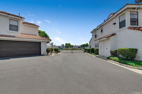 9765 Alburtis Ave, Whittier CA  90670-3240 exterior