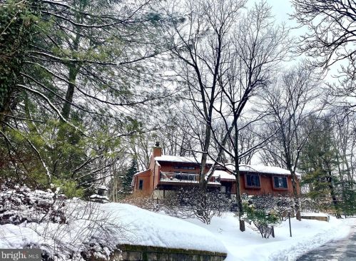 837 Old State Rd, Berwyn, PA 19312-1442