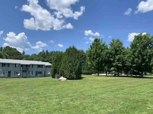 616 Portland St, Rochester NH  03867-2438 exterior