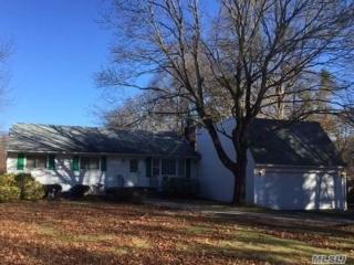 137 Brooksite Dr, Smithtown, NY 11787-4457