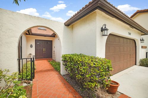 7867 Villa Nova Dr, Boca Raton, FL 33433-1028