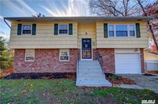 10 5th Ave, Smithtown, NY 11787-4537
