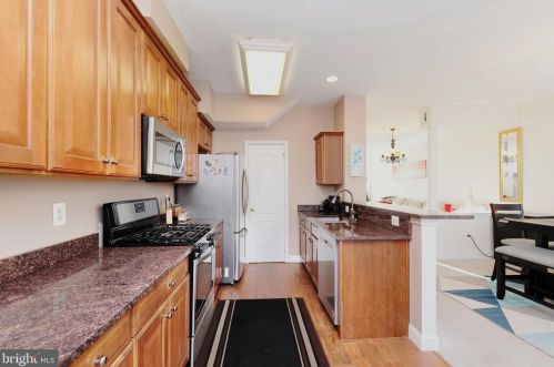 2472 Sylvan Moor Ln, Woodbridge VA  22191-6354 exterior