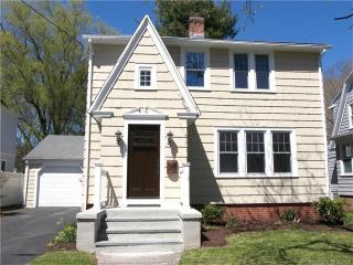 34 Gordon St, New Haven, CT 06517-2009