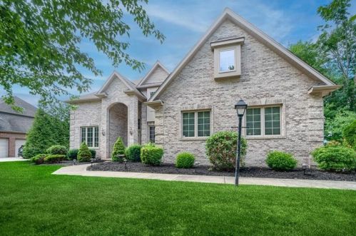 105 Myrtle Ct, Gibsonia, PA 15044-8922