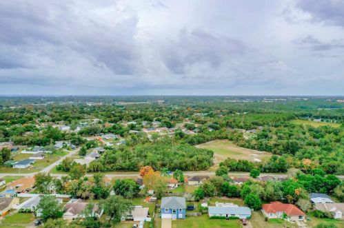 567 Antelope Dr, Deltona, FL 32725-3201