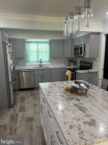 11 Hasting Ln, Willingboro, NJ 08046-1214