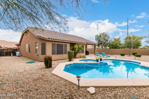 3890 Ashley Dr, Chandler AZ 85249-5261 exterior
