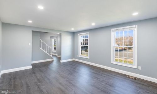 8650 Wind Song Ct, Springfield VA  22153-2429 exterior
