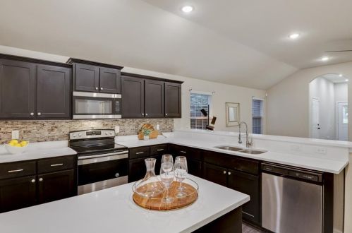 3002 Alabama Ave, Dallas, TX 75216-4206