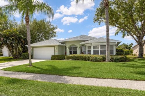1899 Piccadilly Circus, Naples FL  34112-3689 exterior