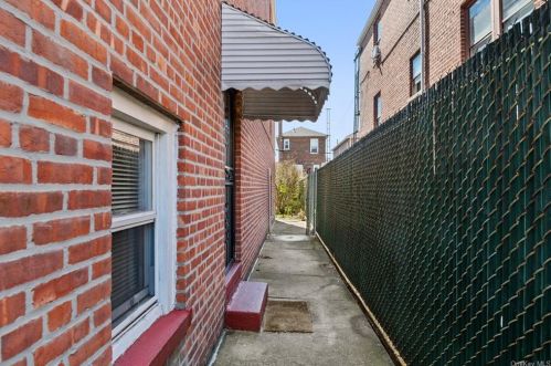 1711 Paulding Ave, Bronx, NY 10462-3116
