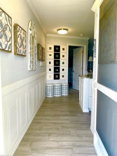 306 Palm Dr, Naples, FL 34112-4985