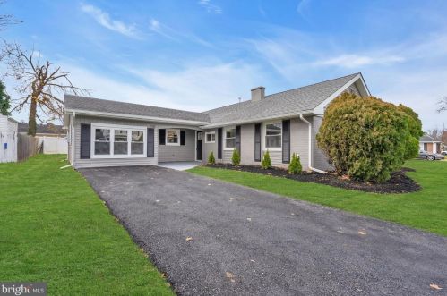 38 Parish Ln, Willingboro NJ  08046-2708 exterior