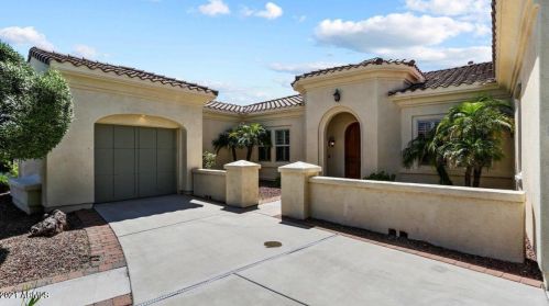 22908 Hank Raymond Dr, Sun City, AZ 85375-1524