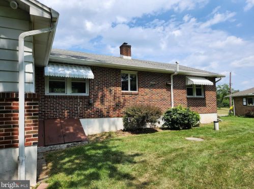 9644 Hamilton Blvd, Breinigsville PA  18031-1722 exterior