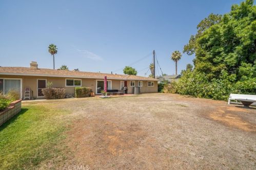 521 Sunnyside Ave, Redlands CA  92373-5635 exterior