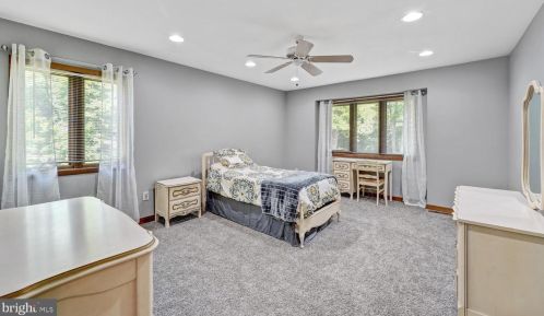 813 Marlboro Spring Rd, Kennett Sq PA  19348-1313 exterior