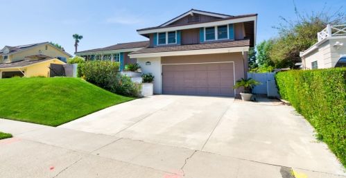 1717 Sunrise Ln, Fullerton, CA 92833-1729