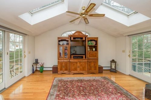 34 Wheeler Ave, Salem NH  03079-3490 exterior