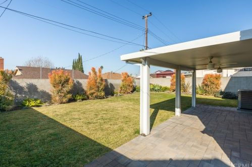 20127 Gunlock Ave, Long Beach CA  90746-2920 exterior