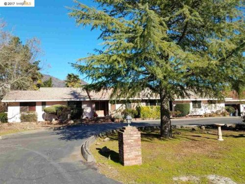 123 Frey Rd, Santa Rosa, CA 95409-6521