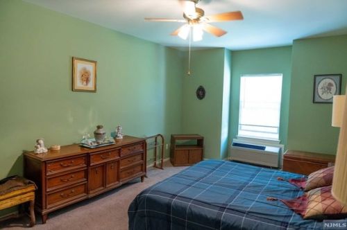 5405 Richmond Rd, West Milford Lakes NJ  07480-1939 exterior