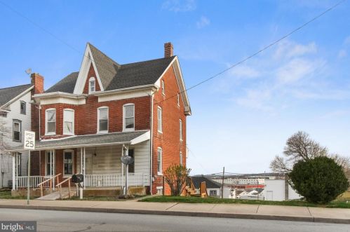 115 Main St, Red Lion, PA 17356-1708