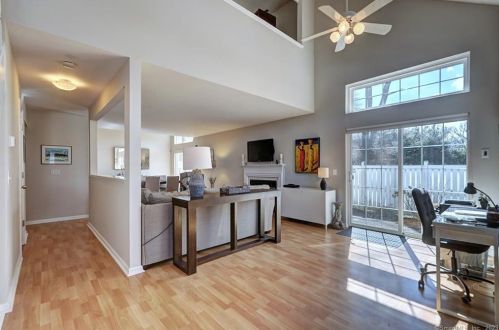 314 Hadley Dr, Bridgeport, CT 06611-2366