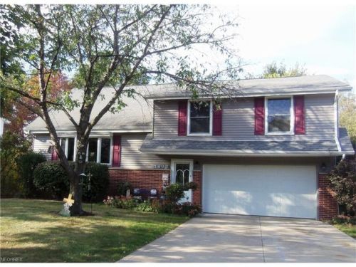 1893 Laurel Dr, Twinsburg, OH 44087-1536