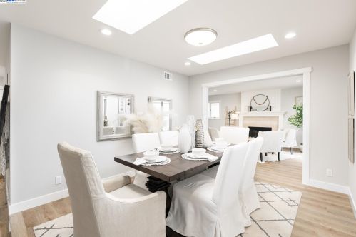 985 Riesling Dr, Pleasanton CA  94566-7219 exterior