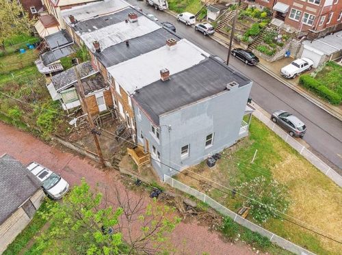 436 Kingsboro St, Pittsburgh PA  15211-2412 exterior