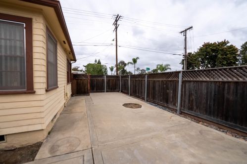 3481 Myrtle Ave, San Diego CA 92104-4426 exterior