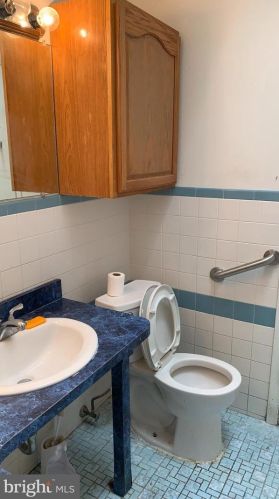 7349 20th St, Philadelphia PA  19138-2730 exterior