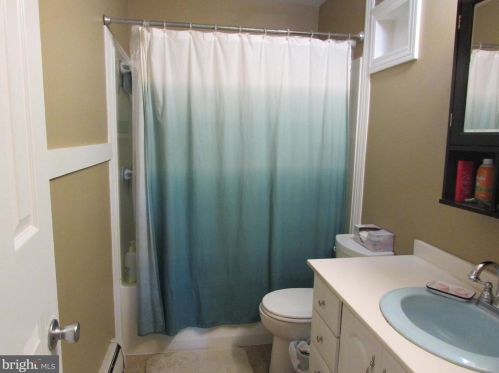 812 Pennbrook Ave, Lansdale PA  19446-3941 exterior