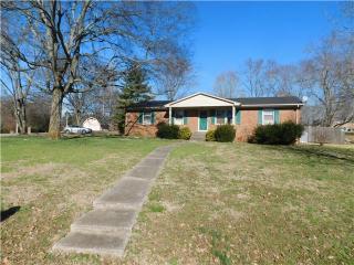 1555 Sandy St, Lewisburg, TN 37091-4209