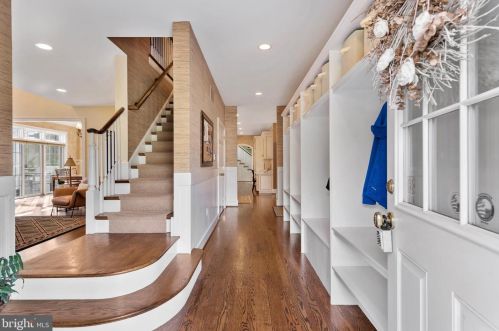 466 Black Swan Ln, Berwyn PA  19312-1908 exterior