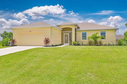 539 14th St, Cape Coral, FL 33993-1056