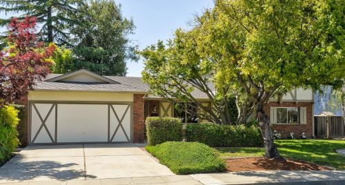2670 La Salle Dr, Mountain View, CA 94040-4470