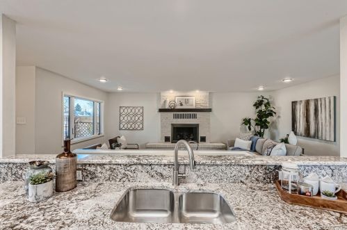 425 Jasmine St, Denver CO 80207-2818 exterior