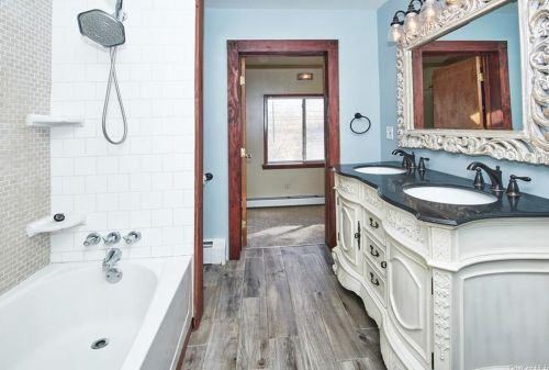 10 Royce Ave, Middletown NY  10940-4709 exterior