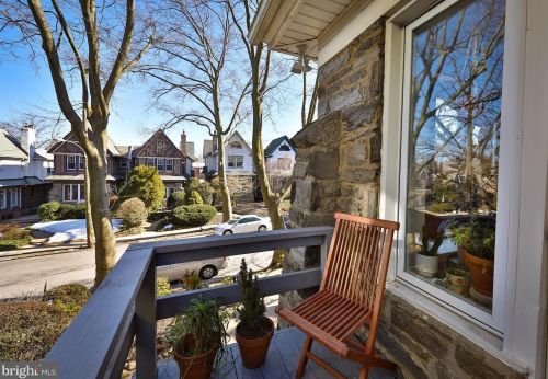 425 Gln Echo Rd, Philadelphia PA 19119-2915 exterior