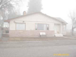 937 Oregon St, Gooding, ID 83330-1638