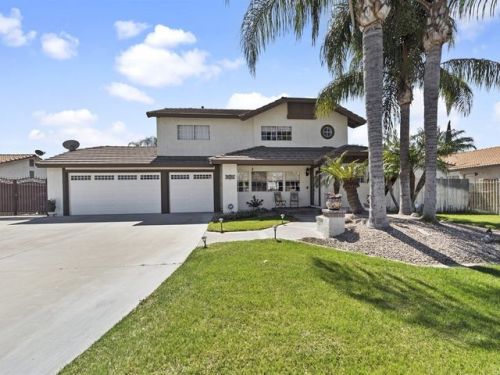 1051 Jackson St, Rialto, CA 92376-3707