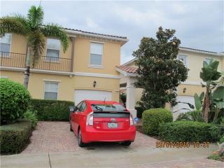 1443 Burgos Dr, Sarasota FL  34238-2705 exterior