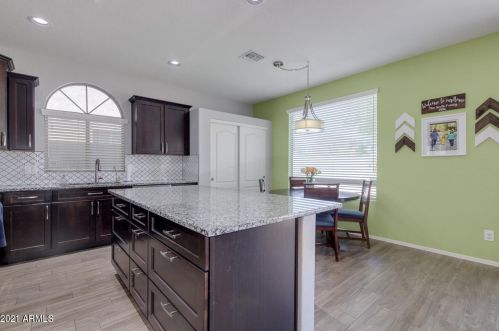 3638 Flamingo Way, Gilbert AZ 85297-5250 exterior